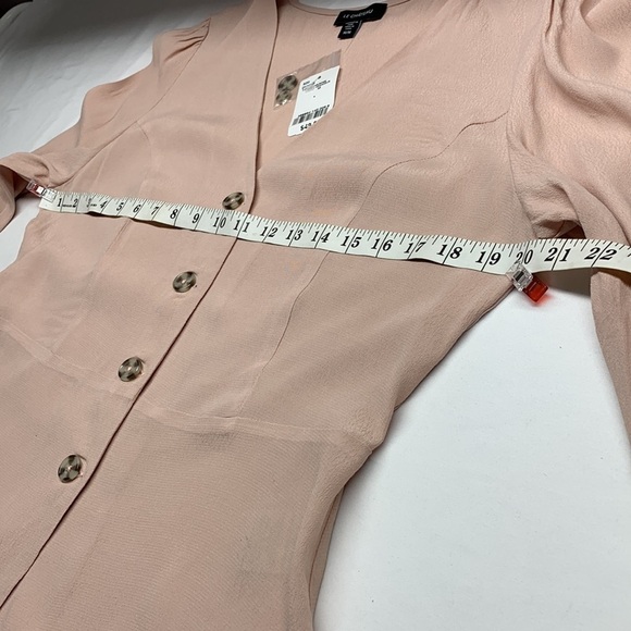 Le Chateau Long Sleeve Button Front Blouse V-Neck Colour Rose Medium NWT - Picture 9 of 11